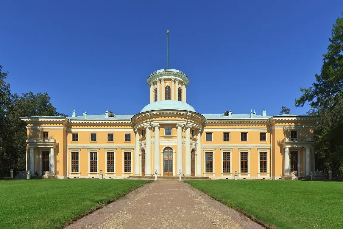 Arkhangelskoye Palace