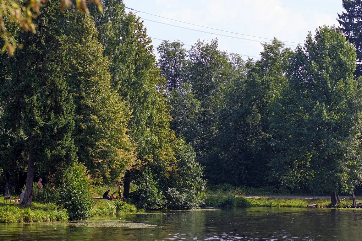 Shuvalovskiy park