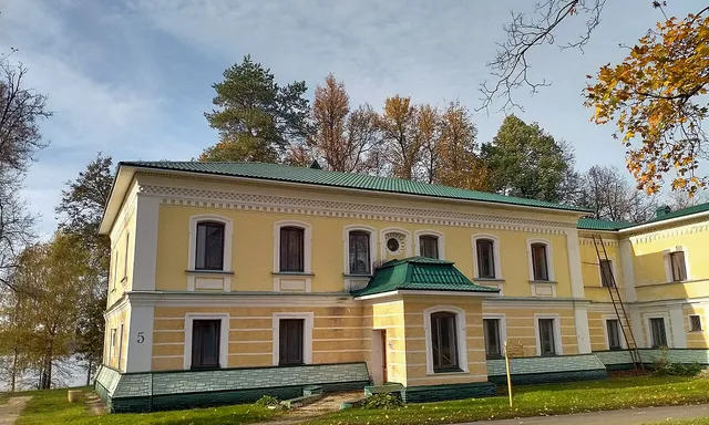 Pamyatnik prirody "Park Karacharovo"
